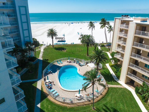Siesta Key Vacation Condo Sleeps Six Guests.